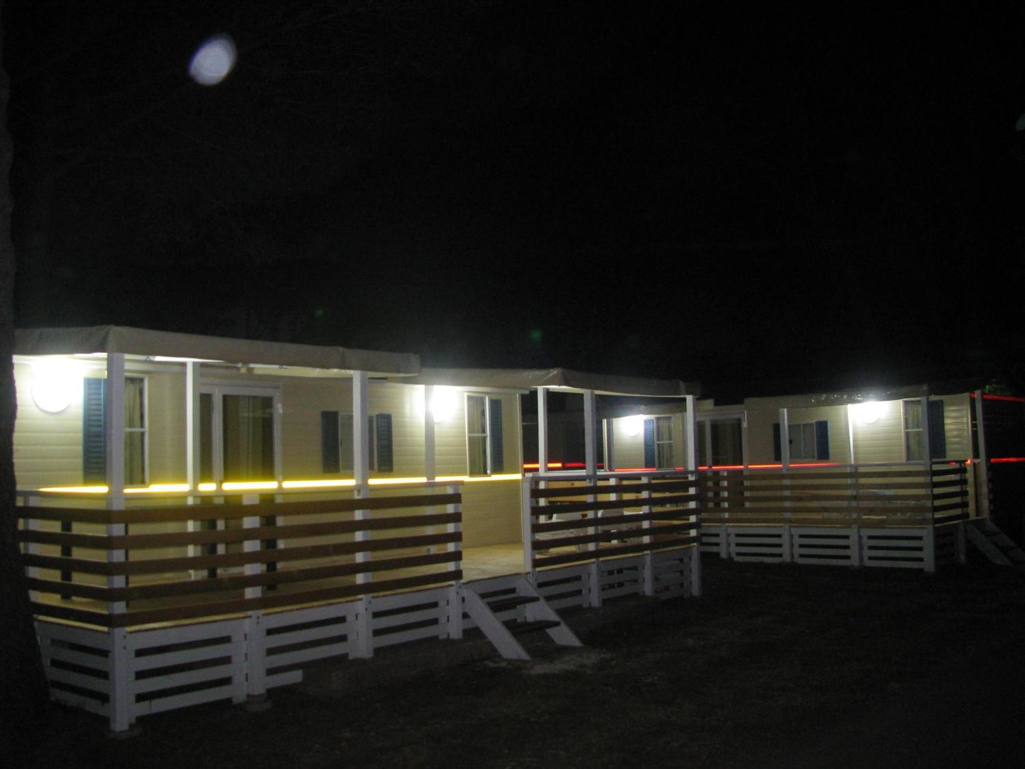 Plamar Mobile Homes Bi Village Fažana Eksteriør billede